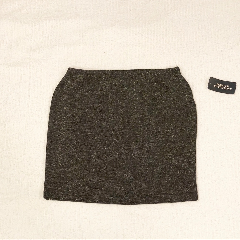 Forever 21 | Black and Gold Sparkly Mini Skirt